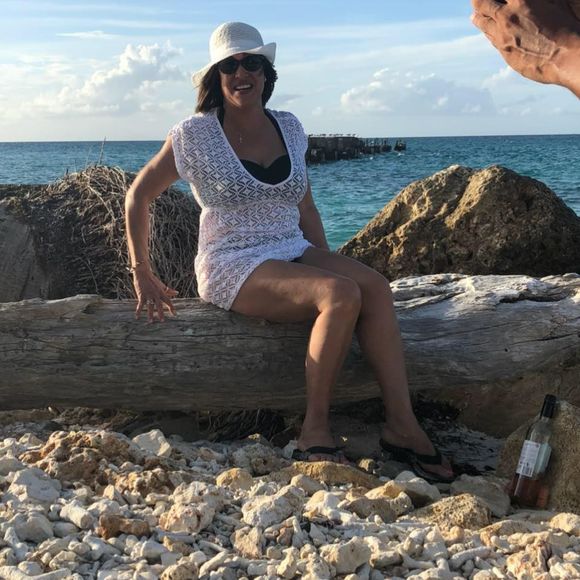 Meet your Posher, Candida - Picture 1 of 1